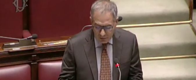Copertina di Riina a Porta a Porta, ultimatum di Anzaldi ai vertici Rai: “Inadeguati se non fermano l’intervista al figlio del boss”