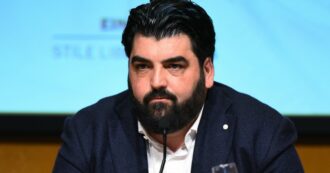 Copertina di Antonino Cannavacciuolo sulle difficoltà della ristorazione: “Gli orari per esempio. Non si può pensare di entrare in servizio alle 11:30 per aprire alle 12. E non solo…”