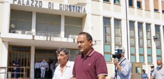 Copertina di Nessuno rileva la disparità di trattamento tra il caso Lucano e quello di Pietro Genovese?