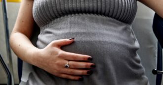 Copertina di A questi politici basterebbe ascoltare di più le donne per capire le ragioni della denatalità