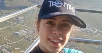 Copertina di Morta a 19 anni Sara Piffer: la promessa del ciclismo trentino centrata da un’auto in fase di sorpasso
