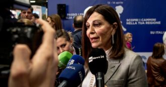 Copertina di Visibilia, il legame del 2022 tra D’Arcangelo e Santanchè