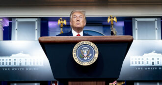 Copertina di Il bavaglio di Trump alla stampa (critica): d’ora in avanti la Casa Bianca deciderà quali giornalisti ammettere alle conferenze