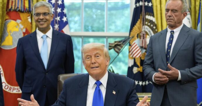 Copertina di I tagli di Trump alla ricerca (anche cancro e Alzheimer) e alla prevenzione mentre dilagano aviaria e morbillo