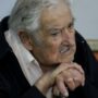 Copertina di Pepe Mujica è in stato terminale e sotto cure palliative. L’annuncio della moglie: “Con lui fino alla fine”