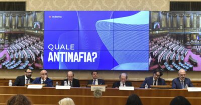 Copertina di Stragi, dopo la relazione M5s su Mori la destra reagisce e accelera sulla legge per cacciare Scarpinato dall’Antimafia