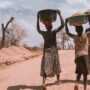 Copertina di Di Africa non si parla (quasi) più: il rapporto Amref sulla copertura mediatica 2024 del continente