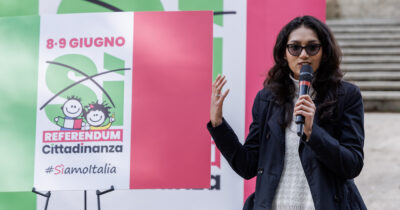 Copertina di Cittadinanza, l’odissea di chi è in attesa: “Dalla scuola al lavoro, costretti ad anni di invisibilità prima di essere riconosciuti”