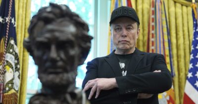 Copertina di Rissa Trump-Musk. E il magnate: “È nei file di Epstein, per questo non sono pubblici”