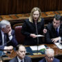 Copertina di Meloni convoca gli alleati: vertice a pranzo con Tajani e Salvini, sul tavolo fine vita e terzo mandato