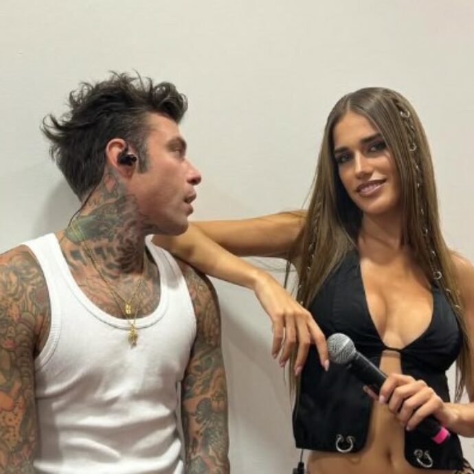 “Quando Fedez ha visto i fotografi fuori dal ristorante ha continuato ad avvicinarsi a Clara. Dovrebbero ringraziarmi, sembrava volessero solo quello”: parla il paparazzo