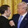 Copertina di Trump lascia in anticipo il G7, Macron: “Positivo, è per il cessate il fuoco in Iran”. La replica: “Falso, lui sbaglia sempre. È per molto di più”