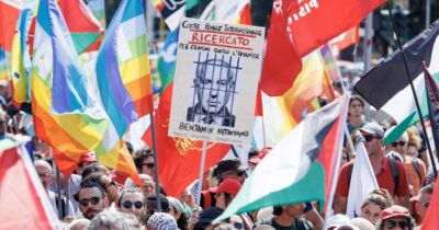 Copertina di Armare l’aggressore, attaccare per difendersi e altri principi di legge del più forte